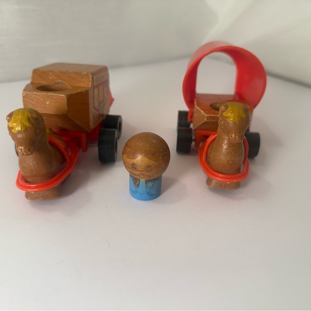 VTG Mattel Putt-Putt Frontier Junction Wood Stagecoach Horse & Buggy Person 70s